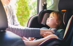 Seggiolini anti-abbandono obbligatori dal 2019, bonus fino a 200 euro