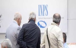 Novità pensioni: Ape social a rischio con quota 100