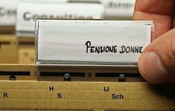 Novità pensioni, Opzione donna: al vaglio la proroga per il 2019. Ultime notizie su pensione anticipata