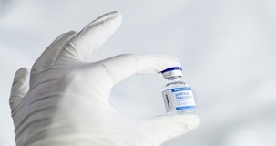 Obbligo vaccinale: come funziona la sanzione di 100 euro per gli over 50 e non solo