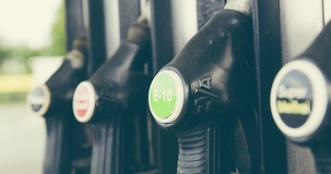 Bonus benzina 2022, esenzione IRPEF per i buoni ai dipendenti fino a 200 euro