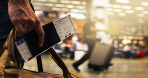 Green pass base per i viaggi in aereo dal 1° aprile, le linee guida per i trasporti 