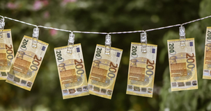 Bonus 200 euro, chi deve presentare domanda e quali sono i requisiti da rispettare