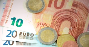 Cessione del credito, il blocco mette a rischio 33.000 imprese: Cassetto Fiscale pieno, “tasche” vuote
