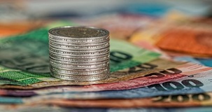 La riforma fiscale riparte dallo “scivolo” per la flat tax e dalle sanzioni light: le modifiche approvate 