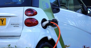Ecobonus auto 2022, proroga a 270 giorni per la scadenza della comunicazione della targa del veicolo