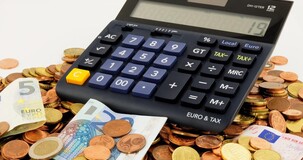 Contributi INPS nel quadro RR del modello Redditi PF: si possono pagare a rate entro novembre