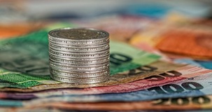 Bonus bollette, limite ISEE a 15.000 euro? Le ipotesi in attesa del Decreto Aiuti ter