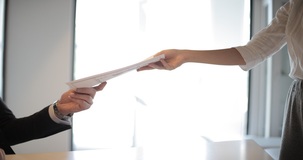 Lettera di assunzione: cos'è e cosa deve contenere, tutte le novità dopo il Decreto Trasparenza