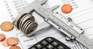 Superbonus, la cessione del credito riparte con aliquote più basse: il caso di Poste e banca Intesa