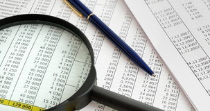 IRPEF, secondo acconto in scadenza il 30 novembre 2022: come si calcola e chi paga