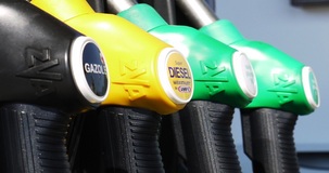 Accise benzina 2023, al vaglio possibili nuovi sconti contro rincari e speculazioni