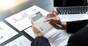 Con la riforma fiscale del Governo Meloni si torna a parlare di flat tax per i dipendenti
