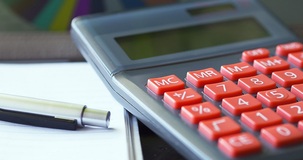 Stralcio delle cartelle, per i contributi INPS possibilità di riconteggio: novità nel DL Lavoro 2023