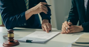 Operazioni oggettivamente inesistenti: all'Ufficio la prova e al contribuente la controprova