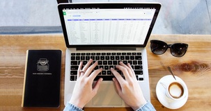Fattura elettronica, come si compila? La guida AdE con le novità sulle rettifiche al SdI