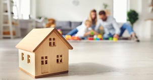 Dipendenti pubblici neogenitori: possibile il trasferimento dove risiede la famiglia 