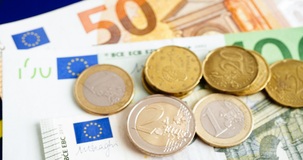 Pagamento pensioni e altre prestazioni INPS: in contanti fino a 1.000 euro