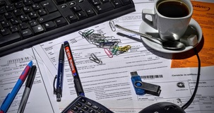 Regime forfettario, novità dal 1° gennaio 2025: fattura semplificata senza limiti