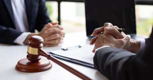 Fatture inesistenti: raddoppio dei termini di accertamento per l'emittente e per l'utilizzatore