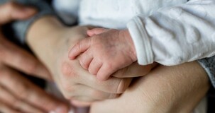 Dal taglio del cuneo al bonus asilo nido: i possibili effetti della Manovra sulle famiglie