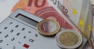Bonus 100 euro anche per colf e badanti
