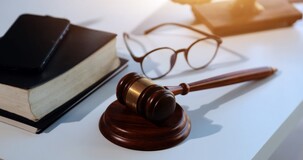 Contributi obbligatori versati dai notai alla Cassa sempre deducibili dal reddito professionale