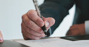 Avviso di accertamento: delega alla firma valida anche senza il nome del delegato