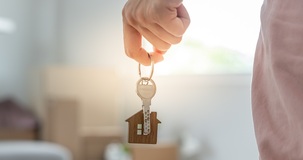 Bonus casa al 50 per cento, per il cambio di residenza è possibile aspettare