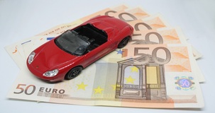 Condono bollo auto, due vie per la pace fiscale