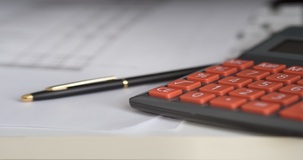 Pace fiscale, torna il saldo e stralcio delle cartelle in base all'ISEE. Ecco le ultime notizie