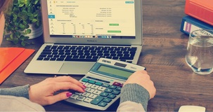 “La fattura elettronica va cambiata”. Allarme del Garante della privacy