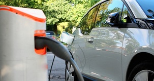 Ecotassa ed ecobonus 2019, dopo le auto bonus-malus anche sugli scooter 