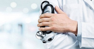 Il medico convenzionato paga l'IRAP se utilizza tre studi