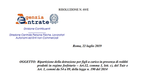 Detrazione figli a carico e regime forfettario: l'AdE frena sul 100% per l'altro genitore