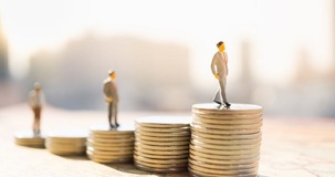 Legge sul salario minimo: desideri degli italiani diversi dalle priorità della Manovra