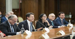 Rinnovo contratto statali, il governo offre 300 milioni in più