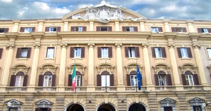 Rinnovo contratto statali, tutto bloccato: la UIL accusa il MEF