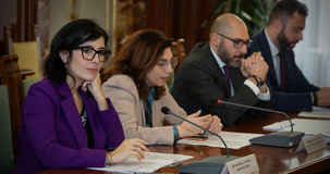 Rinnovo contratto statali, scontro sull'aumento degli stipendi. Le novità 