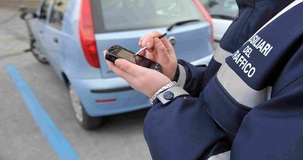 Seggiolini anti abbandono, sanzioni al via: multa e sospensione patente dal 6 marzo