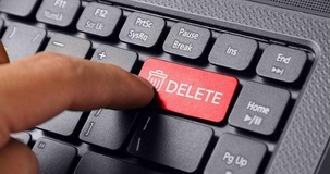 Legittimo l'accertamento notificato al socio della società semplice cancellata dal Registro delle imprese