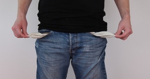 Contributi a fondo perduto non per tutti, domande di luglio ed agosto in stand-by