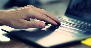 Bonus PC ed internet per famiglie con ISEE basso: il decreto MISE spiega come funziona