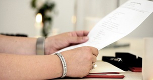 Fatture oggettivamente inesistenti: al contribuente la prova che anche i ricavi sono fittizi