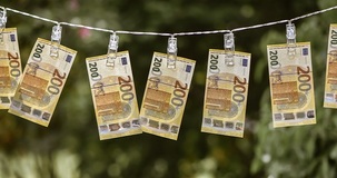 Bonus 1.000 euro, quando arriva il pagamento INPS dei Decreti Ristori?
