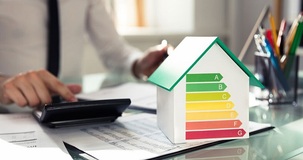 Superbonus anche sull'immobile abusivo: nella CILAS niente attestazione dello stato legittimo