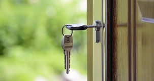 Bonus prima casa, nel DL Fiscale nessuna novità sul requisito della residenza per chi vive all'estero 