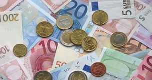 Contributi a fondo perduto, pagamento anche in caso di inadempienze su cartelle esattoriali