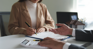 Buste paga in chiaro dal 2026: nuovi diritti per lavoratrici e lavoratori