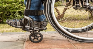 Disability Card e contrassegno parcheggio: al via le nuove regole per usarli in Europa 